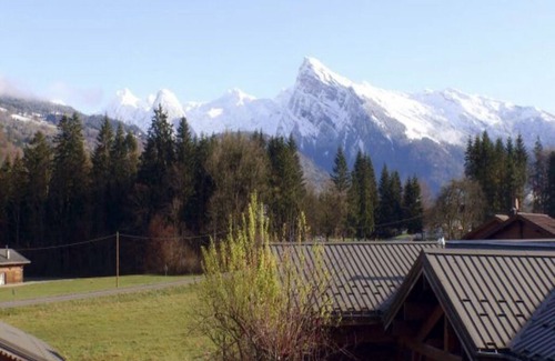 Morillon Ski Chalet | 6/8 person mountain chalet with pool and sauna
