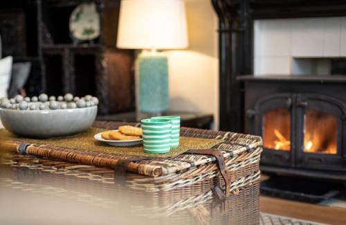 Bideford House | 6 Bed in Buckland Brewer SWOLD