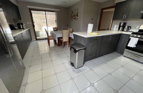 Mission House | 💫🏡6 bedroom/3.5 bath home private acreage parkings