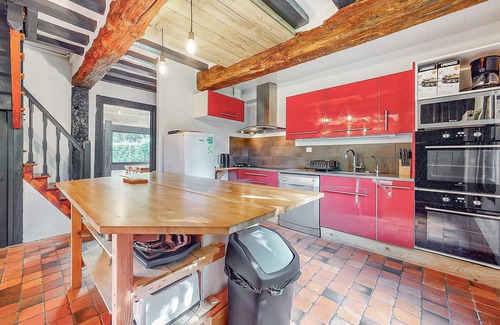 Fontaine-la-Louvet House | 6 bedroom accommodation in Fontaine-la-Louvet