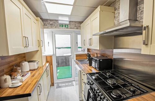 Blackpool Town Center Cottage | 6 bedroom accommodation in Blackpool