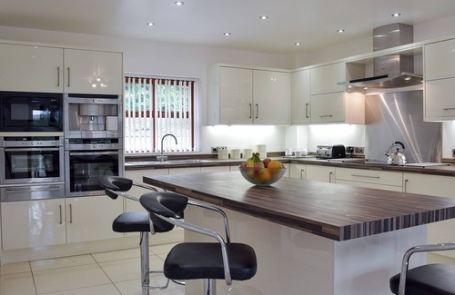 Amroth Cottage | 6 bedroom accommodation in Stepaside, near Saundersfoot