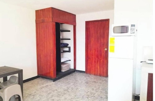 Zona 4 Apartment | 6 Gorgeous Dual Apt: Marvel at Space & Style!