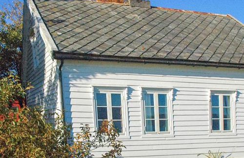 Haram House | 6 person holiday home in Fjørtoft