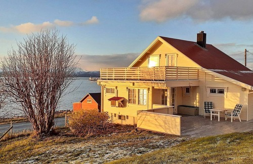 Lenvik House | 6 person holiday home in Finnsnes-By Traum
