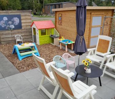 Hoogersmilde Other | 6 persoons stacaravan met airco en wifi
