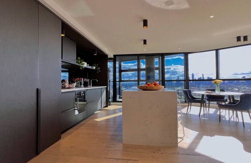 South Yarra Apartment | * 6 STAR PANORAMIC LUXURY *