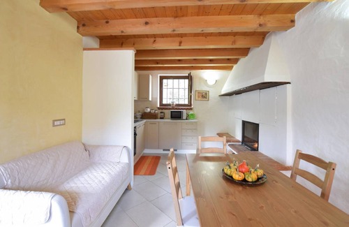 Feltre House | 60 m² Maisonette ∙ 2 bedrooms ∙ 4 guests