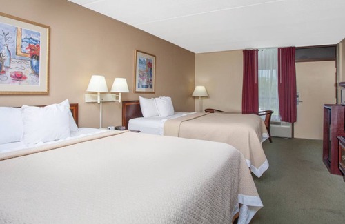 Statesboro Hotel | 616 Fair Rd