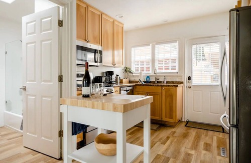 Capitola Cottage | 62 steps to the sand: Historic Capitola Village beach cottage, learn to surf!