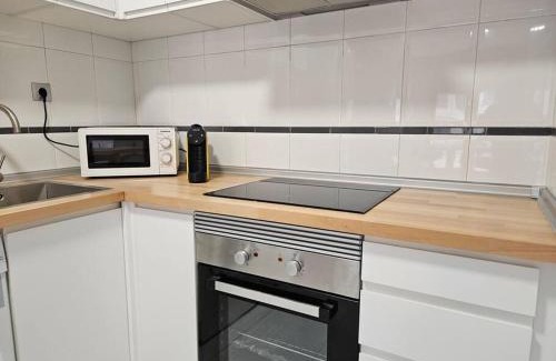 La Corredoria y Ventanielles Apartment | 627A Moderno Apto Oviedo centro