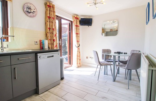 Bridgnorth House | 63 SEVERN STREET, with hot tub in Bridgnorth
