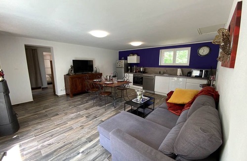 Carlucet Cottage | 65m² cottage.