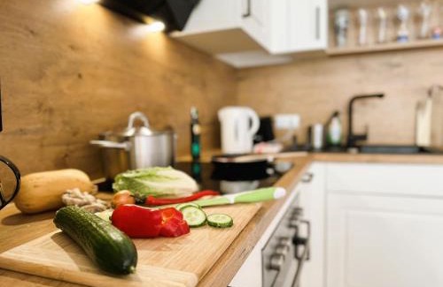 Eibenstock Apartment | 66m² Ferienwohnung "Moritz" - direkt an der Erlebniswelt & Skiarena bis 4 Personen