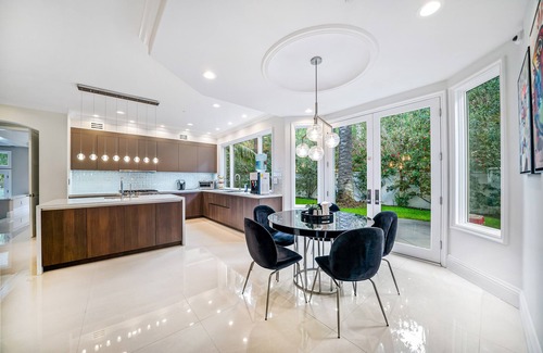 Beverly Hills House | 6bd/6.5ba Newly Renovated Estate - Beverly Hills
