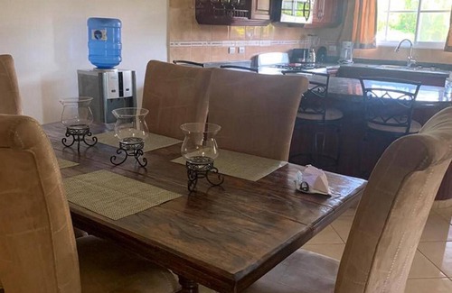 Urbanizacion Tavarez Villa | 6BD family-friendly complex near everything, private garden&pool, sports courts