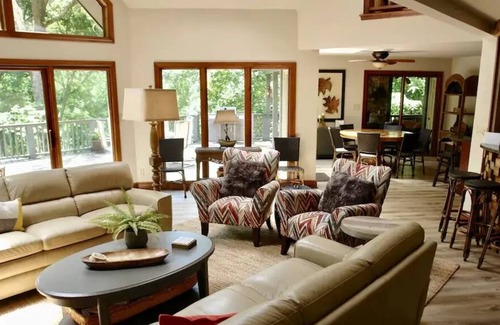 Big Canoe House | 6BR Premier Property w/Seasonal Golf Course & Swim; Lake Views