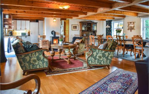 Orkelljunga House | 7 Bedroom Awesome Home In Örkelljunga