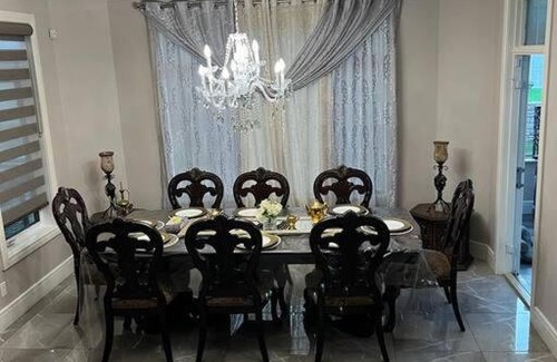 Chestermere House | 7 bedroom lake view house for upto 20 people