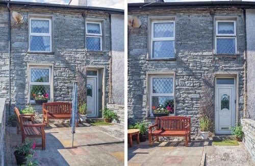 Tanygrisiau House | 7 Dolydd Terrace