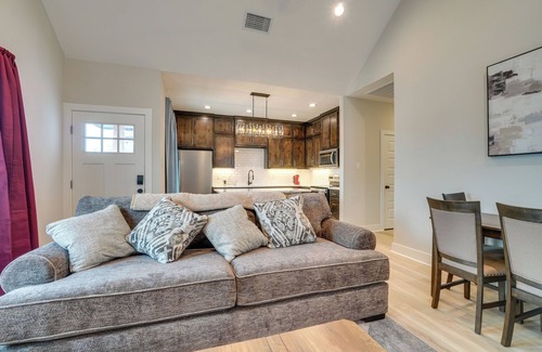 San Angelo Cottage | 7 Mi to Afb: Central & Modern San Angelo Home