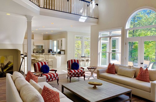 Flowery Branch House | 7000 sf: 5 king/1 queen/7 single beds, heated pool/spa, designer furnishings
