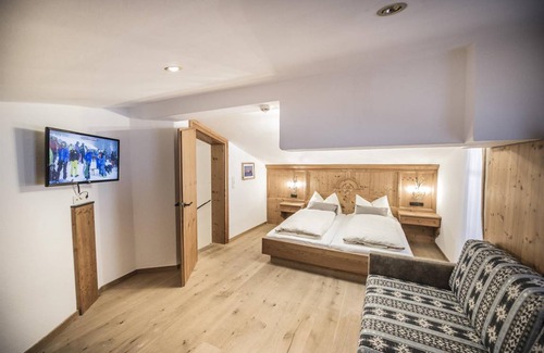 Vorderlanersbach Apartment | 72 m² Apartment ∙ 3 bedrooms ∙ 11 guests