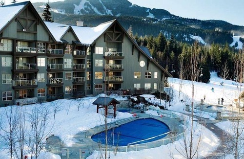 Upper Village Condo | 75 m² Condo ∙ 2 bedrooms ∙ 6 guests