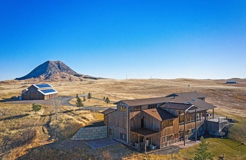 Sturgis Villa | 755 m² Villa ∙ 7 bedrooms ∙ 16 guests