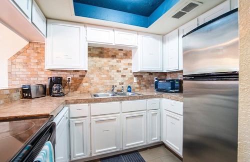 Casa Grande Condo | 77 Sunny Casa Grande 2bd 2ba condo w heated pool NO PETS