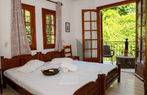 Agios Dimitrios Apartment | 79 m² Apartment ∙ 2 bedrooms ∙ 5 guests