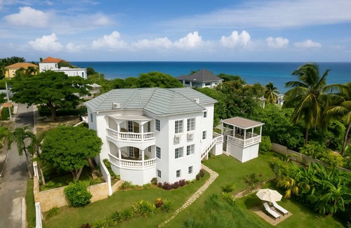 Tower Isle Villa | 790 m² Villa ∙ 5 bedrooms ∙ 16 guests