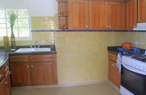 Urbanizacion Tavarez Villa | 7BD complex in Sosua's Hispaniola residence, pool/cable TV/Internet/AC/BBQ