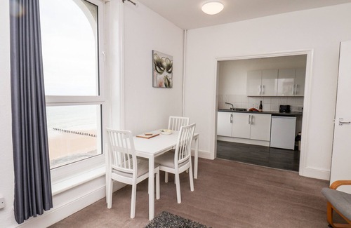 Bridlington Old Town Cottage | 8 BEACH VIEW @ BEACONSFIELD HOUSE in Bridlington