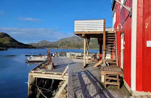 Flakstad Apartment | 8 person holiday home in Mølnarodden