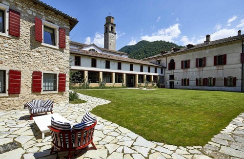Cison di Valmarino Villa | 800 m² Villa ∙ 10 bedrooms ∙ 20 guests