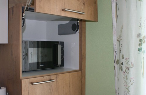 Aue Apartment | 86qm-große Komfort-Ferienwohnung im Erdgeschoss mit großer Terrasse, gut geeignet für Allergiker, schöne Aussicht