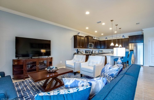 Four Corners House | 9 Bedroom w/Private Lakeview Pool & Hot Tub. Professionally Decorated.
