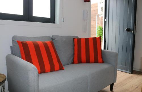 Ramalde Apartment | 9 min Metro to Downtown -Remote working - Free Parking
