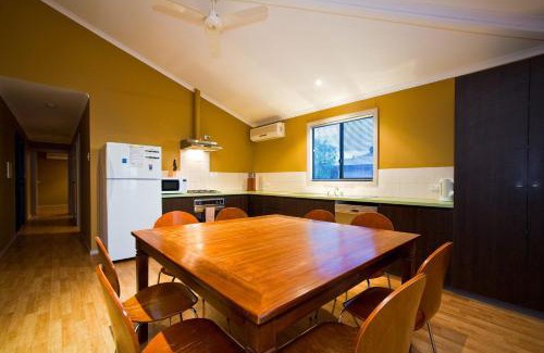 Exmouth House | 9 Skipjack Circle