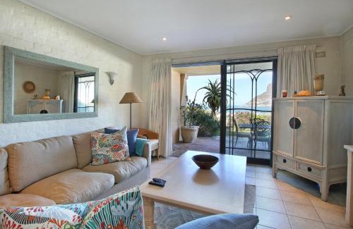 Scott Estate Apartment | 9 The Village