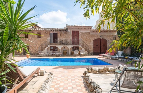 Alaro House | 900 m² House ∙ 10 bedrooms ∙ 20 guests