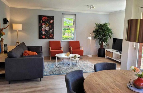 Roelofarendsveen House | 92 m² House ∙ 2 bedrooms ∙ 4 guests