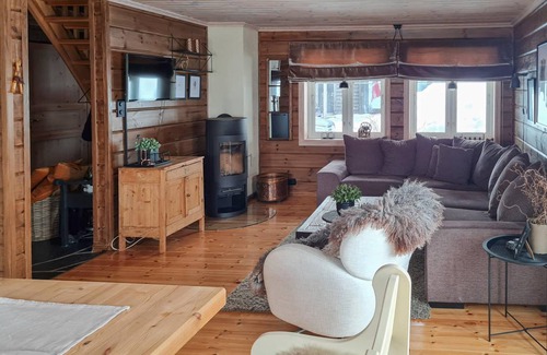 Ljosland House | 96 m² Maisonette ∙ 3 bedrooms ∙ 6 guests