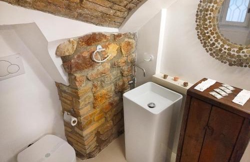 Assisi Apartment | A 110 mt dalla Basilica e a 8 minuti da San Carlo Acutis - ALL'OMBRA DI SAN FRANCESCO - La nostra Forza è la Presenza Live 24-24, MyAssisiSuite, più di un semplice Appartamento - MÓWIMY PO POLSKU