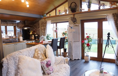 Clachtoll House | A 2 minute walk to a lovely quiet beach