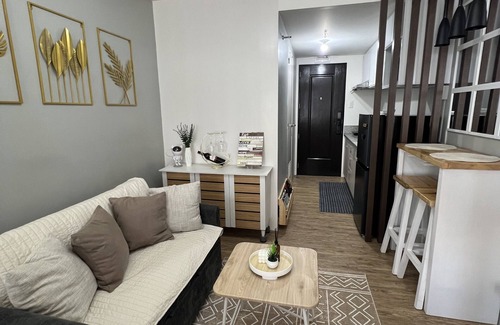 Las Pinas Condo | A 24-sqm studio type . Has 3 beds and perfect for families, couples or friends.
