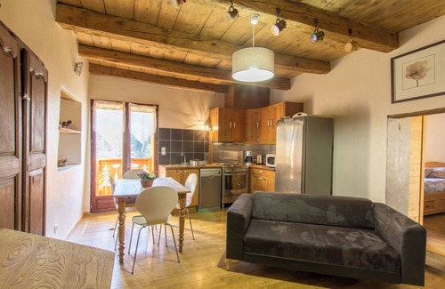 Montendry House | A 30km D'albertville et à 40km de Chambéry, Dominant le Val Gelon, Petite Vallée Située Entre le Par