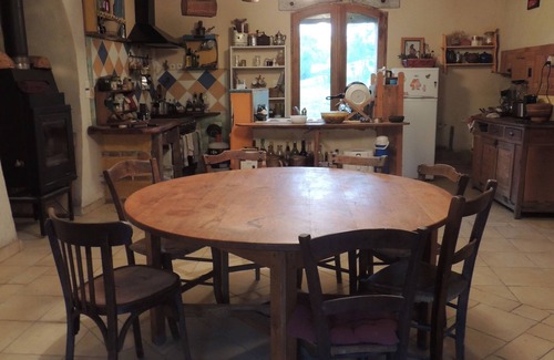 Lescure House | A bucolic getaway in a large detached house with activity room