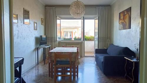 Pigneto Apartment | A casa di Ugo - Colors and space at Pigneto, Rome